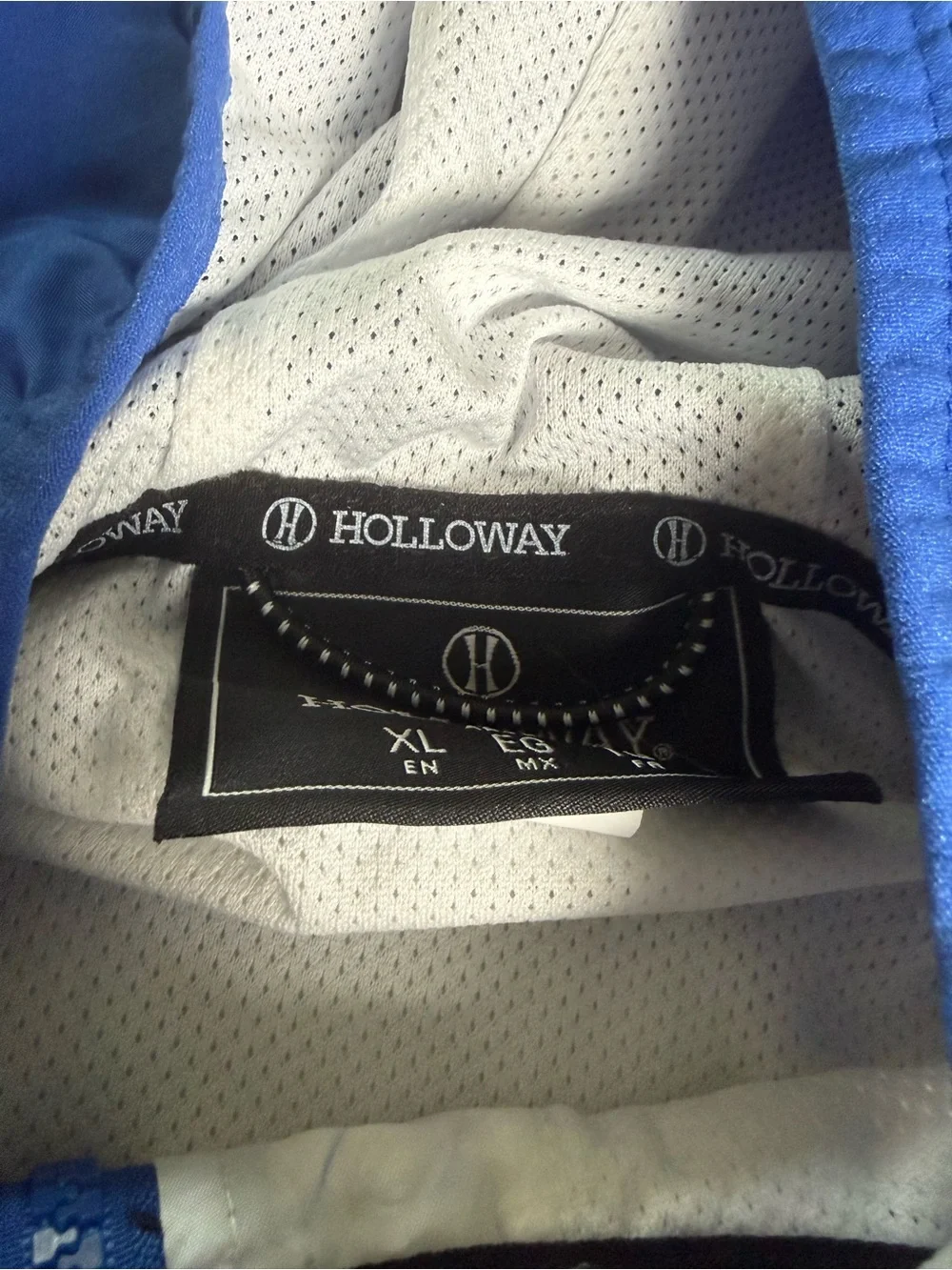 Holloway lightweight hooded